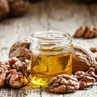 تهیه روغن گردو به روش سنتی