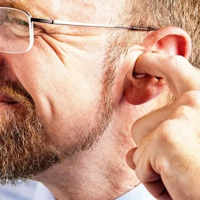 ساده‌ترین راه برای باز کردن گرفتگی گوش چیست؟
